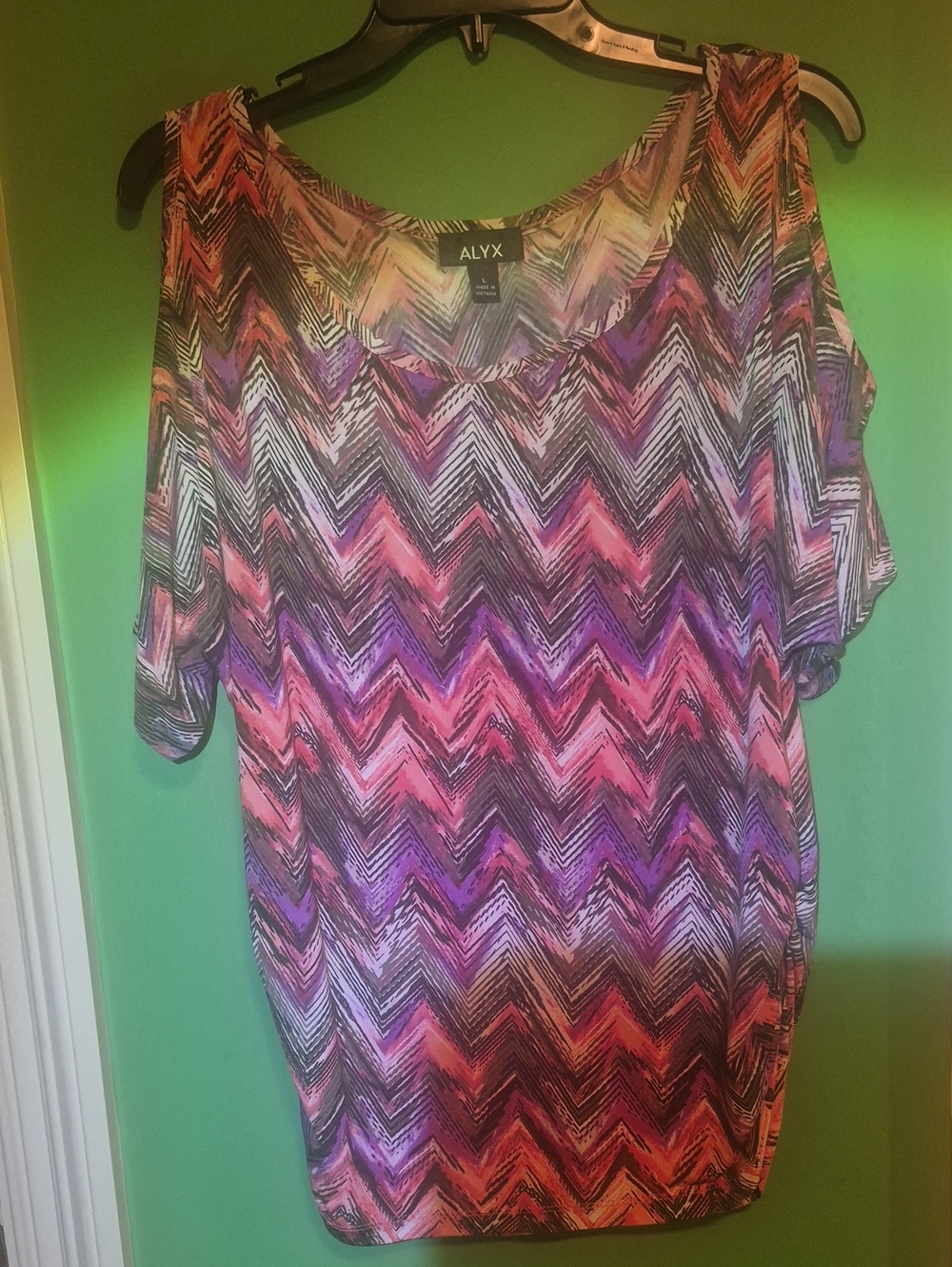 ALYX Pink & Purple Chevron Cold-Shoulder Blouse